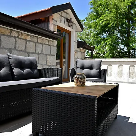 Markanovi Dvori By Interhome Imotski