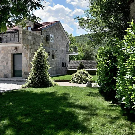 Markanovi Dvori By Interhome * Imotski