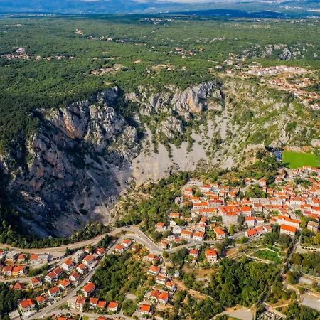 Markanovi Dvori By Interhome * Imotski