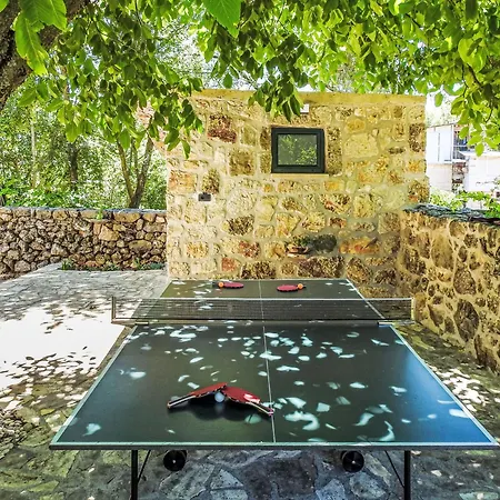 Markanovi Dvori By Interhome